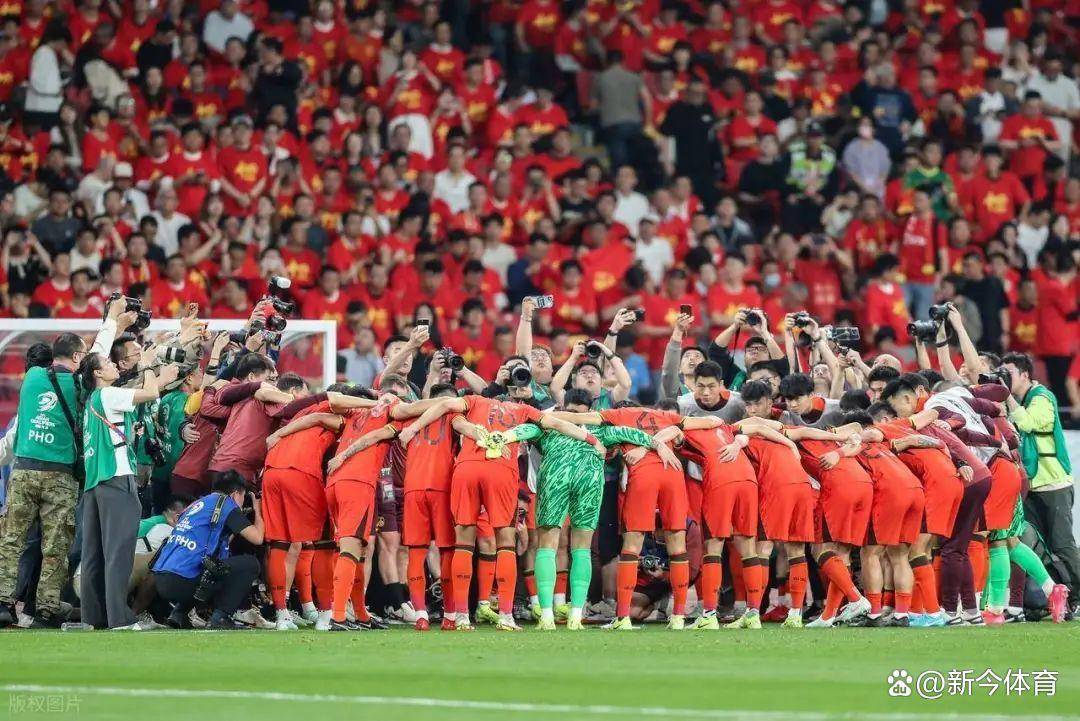 aoa体育新闻-关于球迷球员互动频密，促使球队士气大振的信息