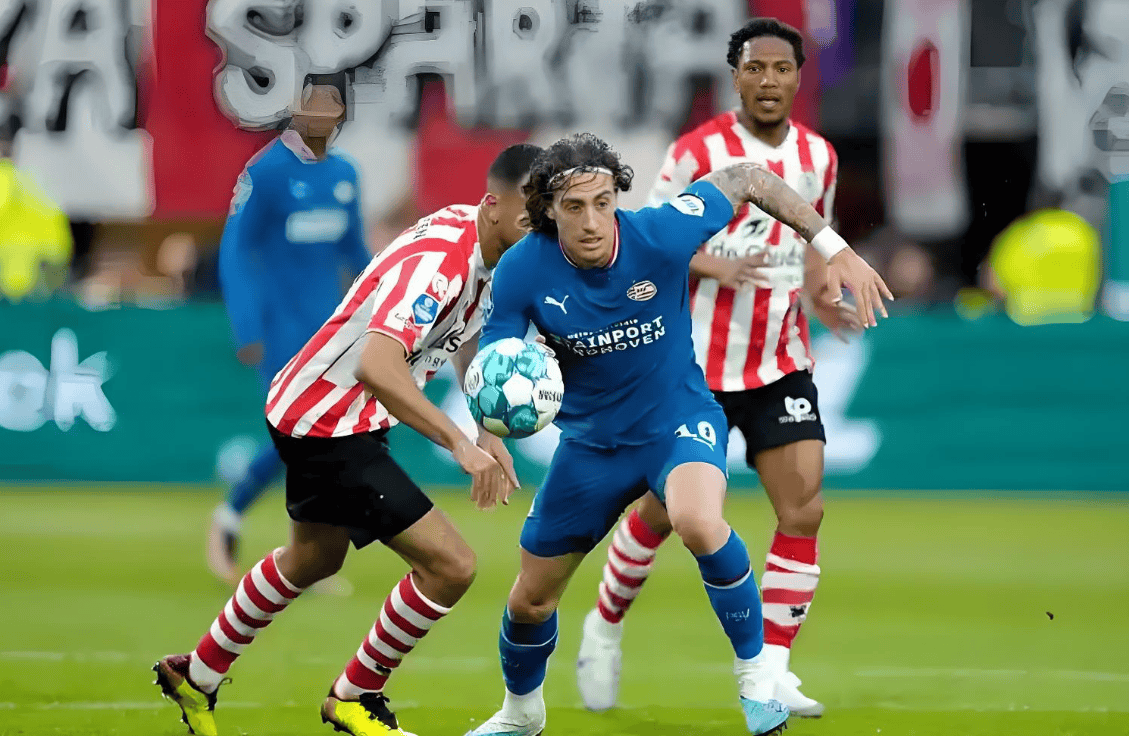 aoa体育教练-阿贾克斯对阵巴塞罗那，两强较量的简单介绍