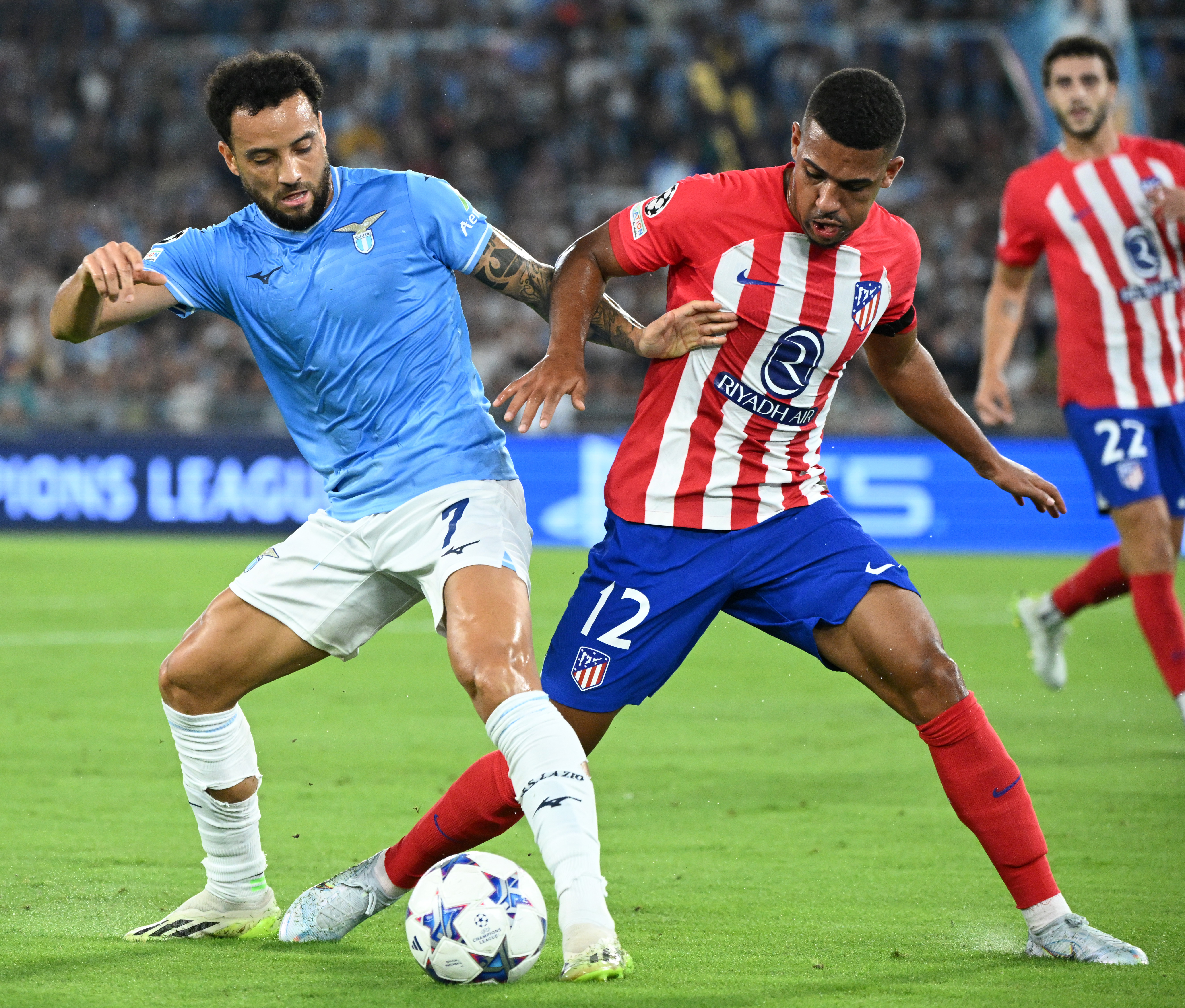 阿贾克斯遭遇挑战,巴黎圣日耳曼主场大胜 阿贾克斯遭遇挑战,巴黎圣日耳曼主场大胜