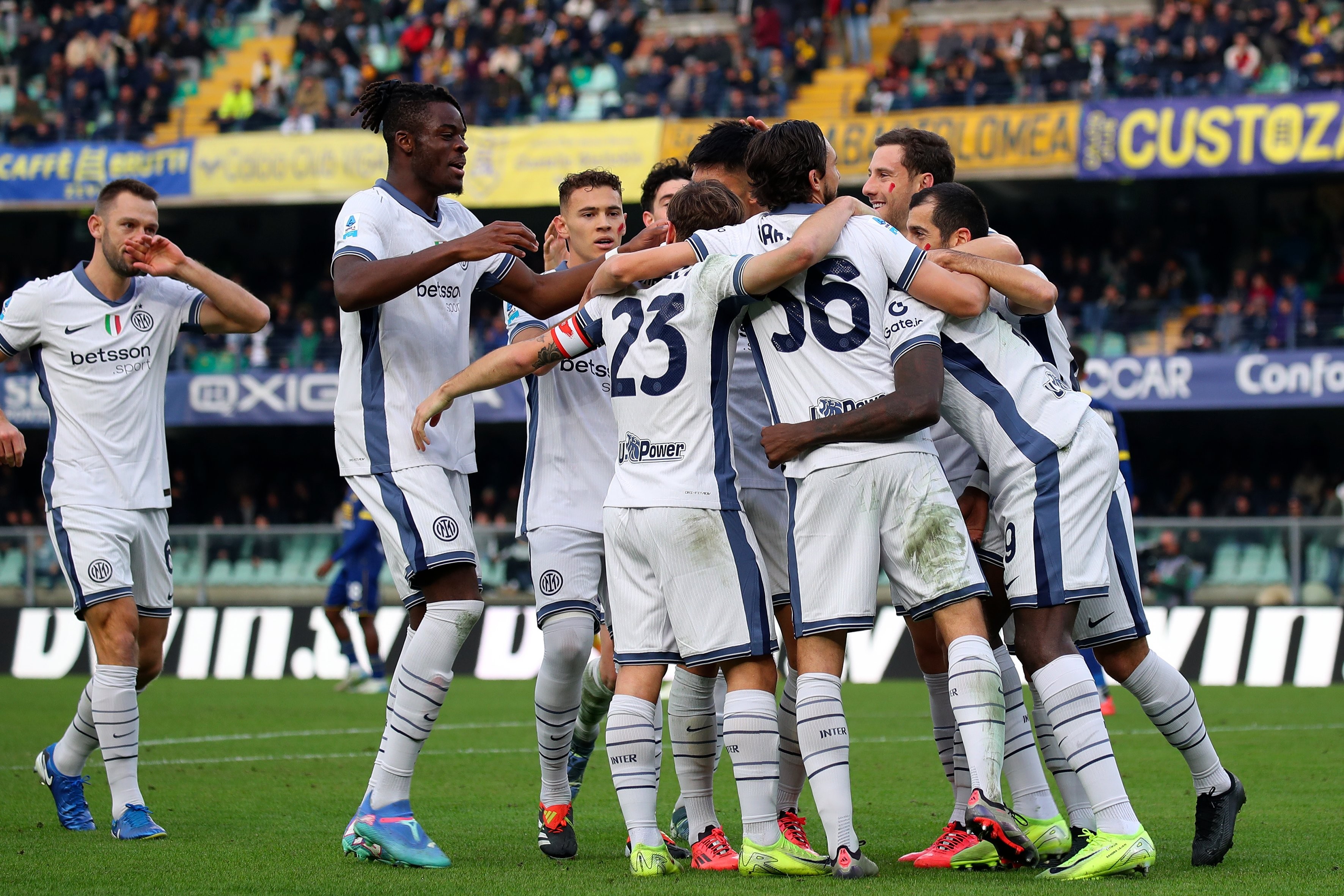 国际米兰后防表现出色,锋线火力全开的简单介绍 国际米兰后防表现出色,锋线火力全开的简单介绍