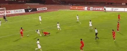 乌兹别克斯坦球队亮相，逆袭夺胜！