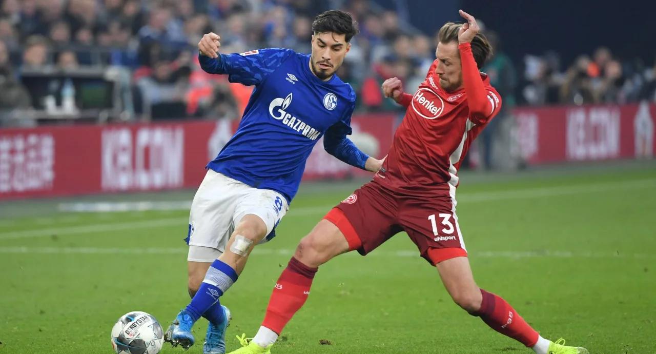 包含沙尔克04球员取得出色表现,连胜两场比赛的词条 包含沙尔克04球员取得出色表现,连胜两场比赛的词条