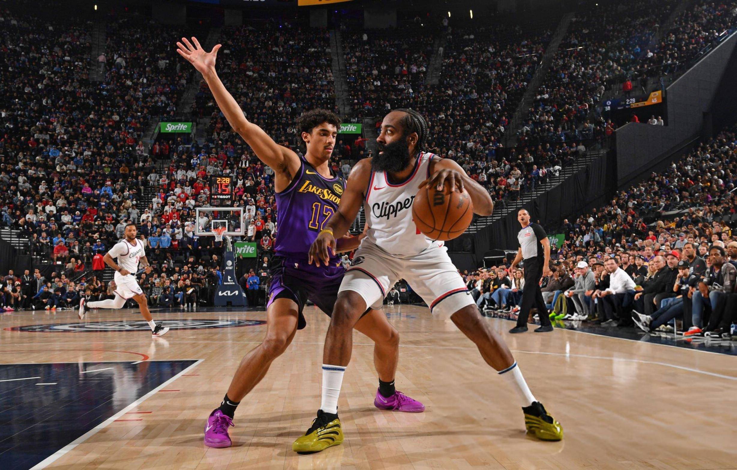 湖人对抗快船:詹皇PK伦纳德,洛杉矶对决 湖人对抗快船:詹皇PK伦纳德,洛杉矶对决