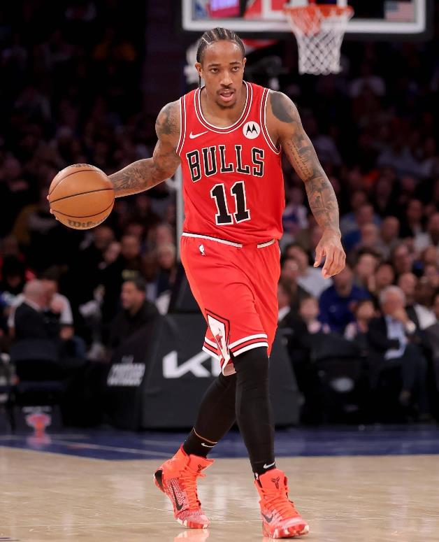 包含公牛镇守主场力克开拓者，士气高涨的词条