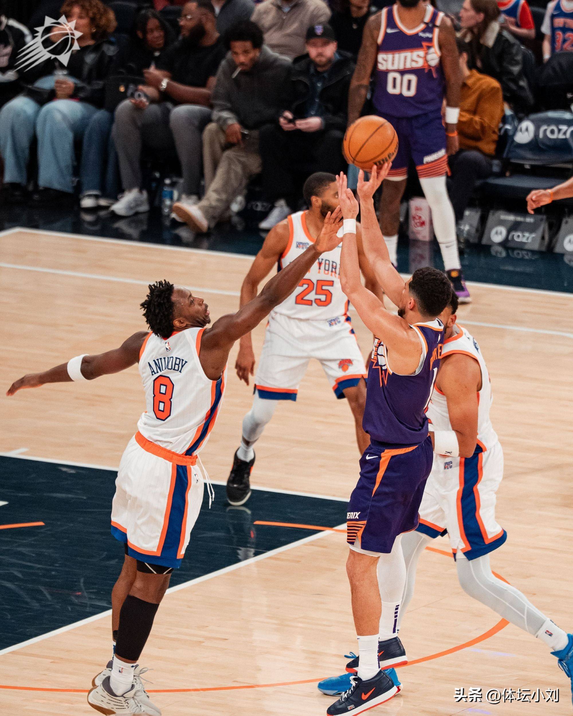 关于太阳惨遭雄狮逆袭,布克无力回天的信息 关于太阳惨遭雄狮逆袭,布克无力回天的信息