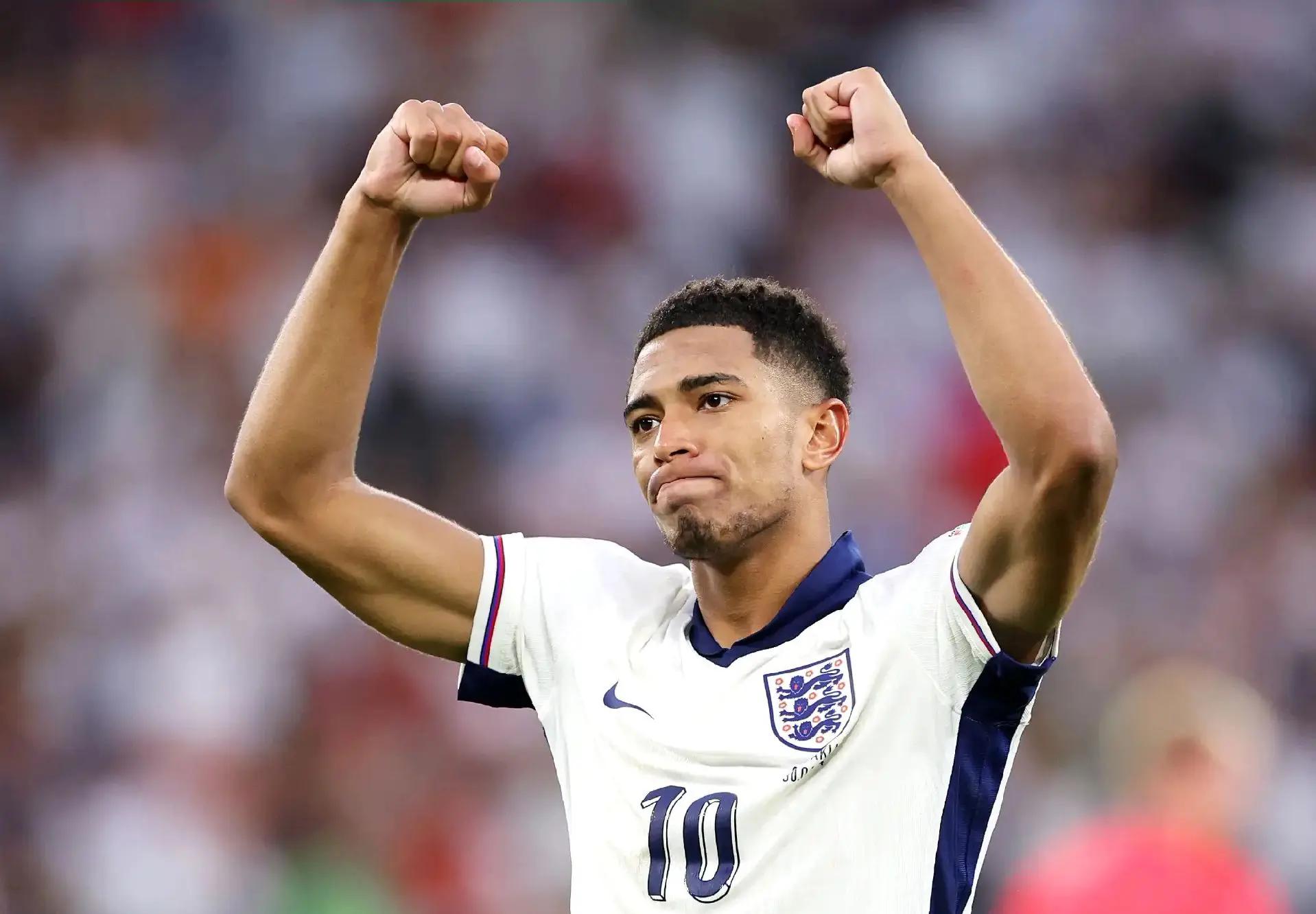 西班牙轻松战胜斯洛文尼亚，稳居小组第一