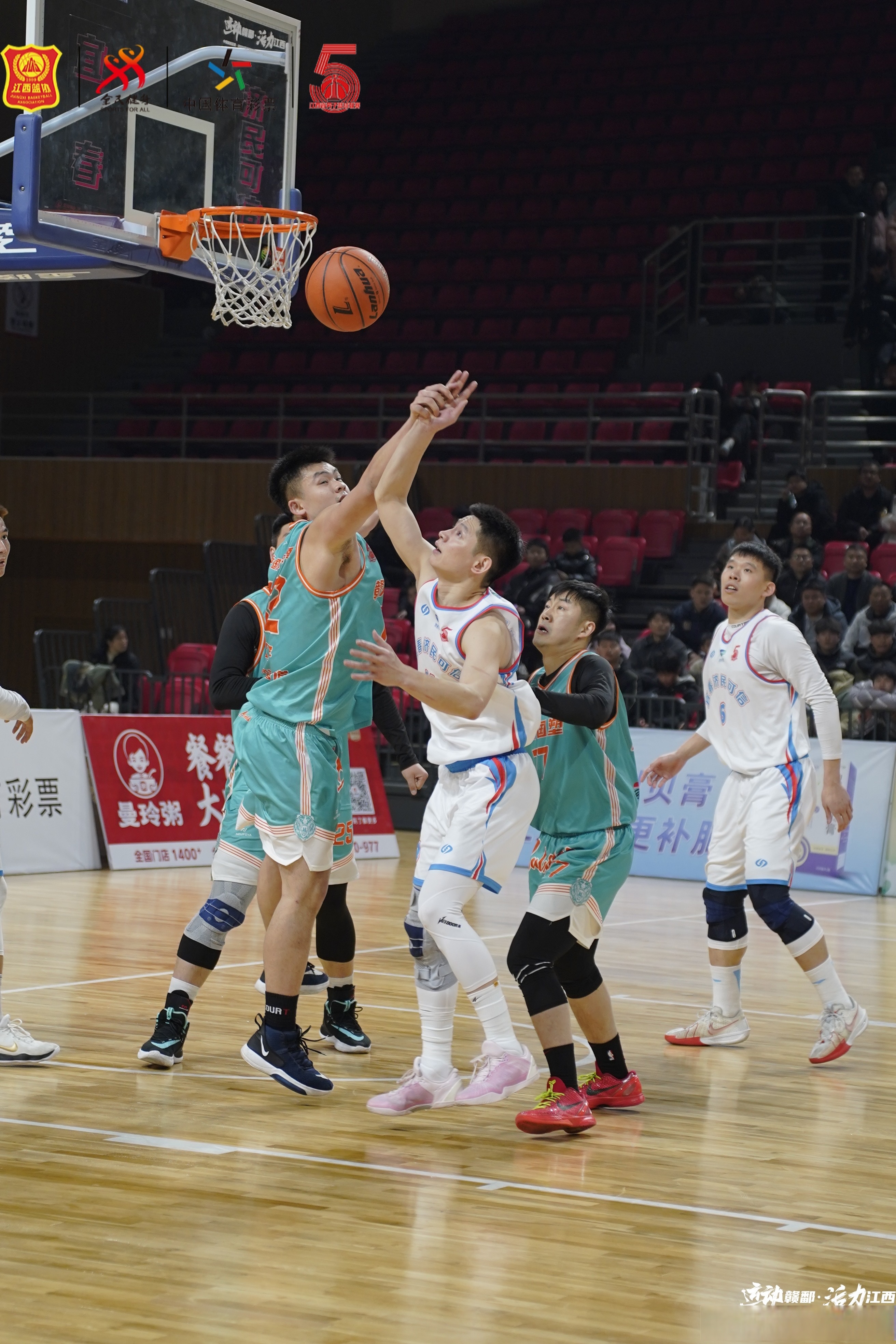 河南男篮在关键时刻展现出团队凝聚力的简单介绍