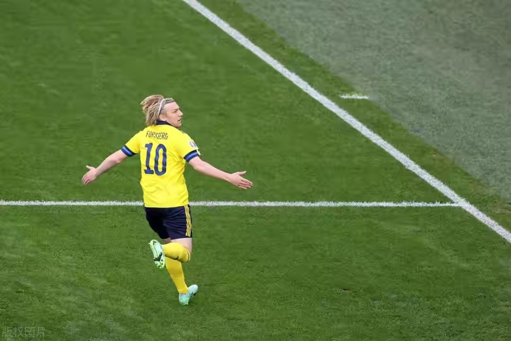 包含瑞典队逆袭胜出，晋级前景一片光明的词条
